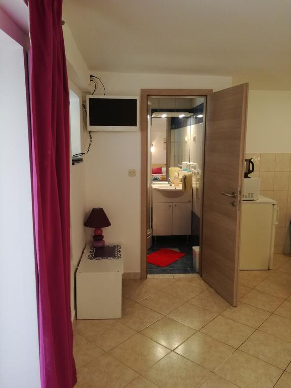 Guesthouse Villa Juric Crikvenica Exterior photo